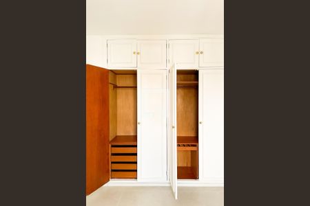 Apartamento para alugar com 72m², 2 quartos e 2 vagas Apartamento para alugar com 72m², 2 quartos e 2 vagasQuarto 2