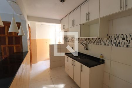 Apartamento para alugar com 85m², 2 quartos e 2 vagasCozinha e Área de Serviço