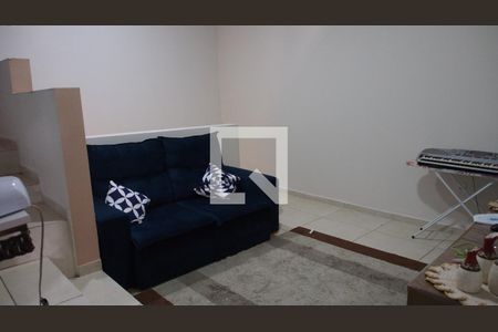Casa à venda com 300m², 4 quartos e 1 vagaSala de TV