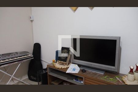 Casa à venda com 300m², 4 quartos e 1 vagaSala de TV