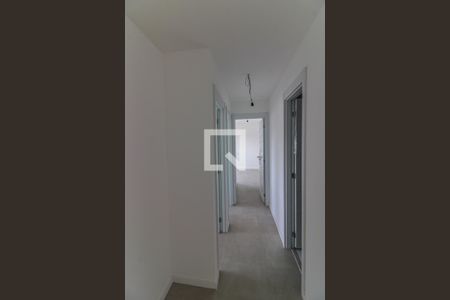 Corredor de apartamento para alugar com 3 quartos, 92m² em Barra da Tijuca, Rio de Janeiro