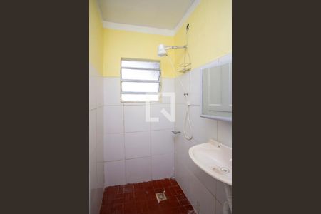 Banheiro de casa de condomínio para alugar com 1 quarto, 35m² em Gradim, São Gonçalo