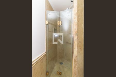 Apartamento à venda com 310m², 4 quartos e 3 vagasBanheiro da Suíte 2