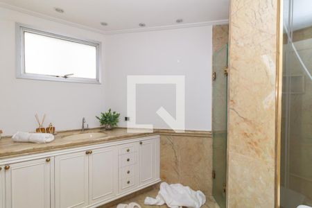 Apartamento à venda com 310m², 4 quartos e 3 vagasBanheiro da Suíte 2