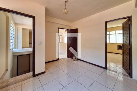 Sala de apartamento para alugar com 3 quartos, 90m² em Itaipu, Niterói