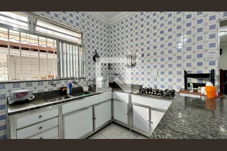 Casa à venda com 482m², 4 quartos e 4 vagasCozinha