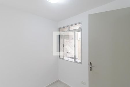 Quarto 2 de casa para alugar com 2 quartos, 60m² em Vila Brasilina, São Paulo