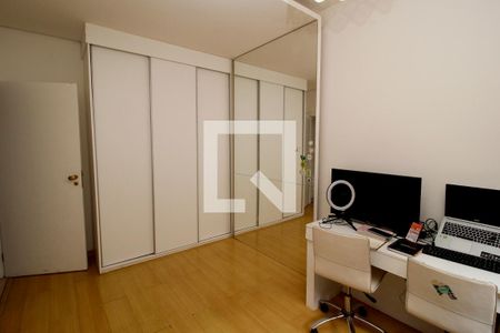 Casa à venda com 386m², 4 quartos e 4 vagasQuarto 1