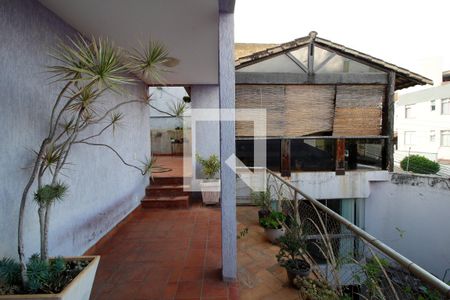 Casa à venda com 386m², 4 quartos e 4 vagasVaranda da Sala