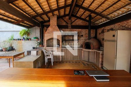 Casa à venda com 386m², 4 quartos e 4 vagasChurrasqueira