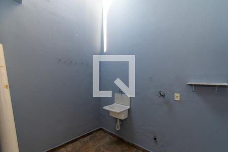 Casa para alugar com 67m², 2 quartos e 1 vagaÁrea de Serviço