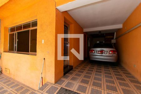 Casa para alugar com 67m², 2 quartos e 1 vagaÁrea comum - Garagem