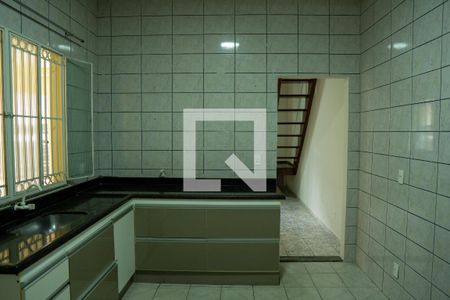 Casa para alugar com 80m², 2 quartos e 1 vaga Casa para alugar com 80m², 2 quartos e 1 vagaCozinha