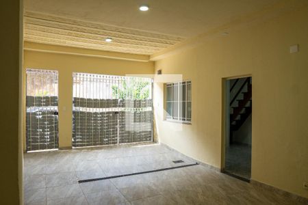 Casa para alugar com 80m², 2 quartos e 1 vaga Casa para alugar com 80m², 2 quartos e 1 vagaGaragem