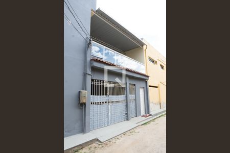 Casa para alugar com 80m², 2 quartos e 1 vaga Casa para alugar com 80m², 2 quartos e 1 vagaFachada