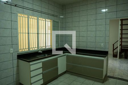 Casa para alugar com 80m², 2 quartos e 1 vaga Casa para alugar com 80m², 2 quartos e 1 vagaCozinha