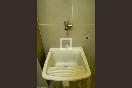 Casa para alugar com 80m², 2 quartos e 1 vaga Casa para alugar com 80m², 2 quartos e 1 vagaÁrea de Serviço