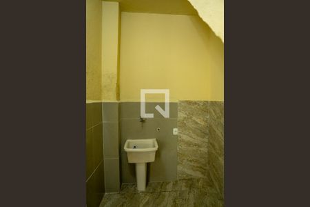 Casa para alugar com 80m², 2 quartos e 1 vaga Casa para alugar com 80m², 2 quartos e 1 vagaÁrea de Serviço