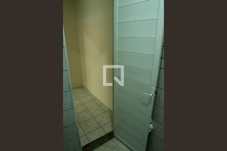 Casa para alugar com 80m², 2 quartos e 1 vaga Casa para alugar com 80m², 2 quartos e 1 vagaBanheiro