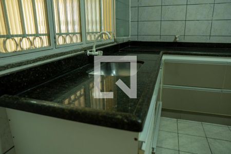 Casa para alugar com 80m², 2 quartos e 1 vaga Casa para alugar com 80m², 2 quartos e 1 vagaCozinha