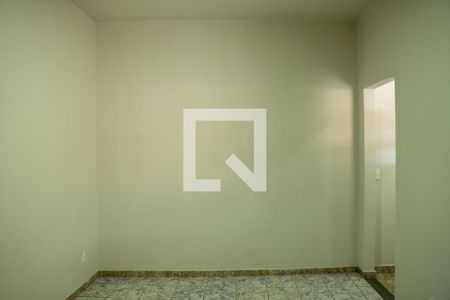 Casa para alugar com 80m², 2 quartos e 1 vaga Casa para alugar com 80m², 2 quartos e 1 vagaSuíte