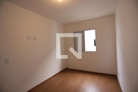 QUARTO 01 de apartamento para alugar com 2 quartos, 48m² em Jardim Casa Branca, Suzano