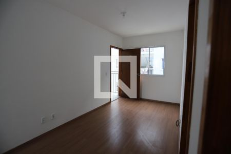 SALA de apartamento para alugar com 2 quartos, 48m² em Jardim Casa Branca, Suzano
