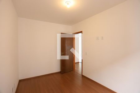 QUARTO 01 de apartamento para alugar com 2 quartos, 48m² em Jardim Casa Branca, Suzano