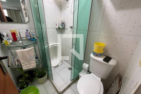 Banheiro de apartamento para alugar com 2 quartos, 40m² em Engenho do Porto, Duque de Caxias