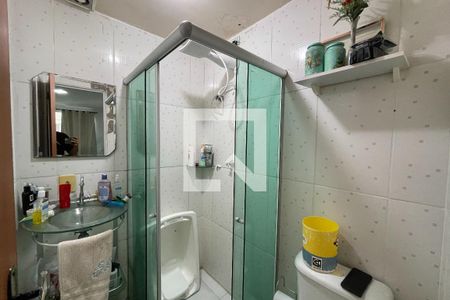 Banheiro de apartamento para alugar com 2 quartos, 40m² em Engenho do Porto, Duque de Caxias