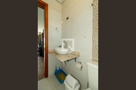 Casa à venda com 152m², 3 quartos e 2 vagas Casa à venda com 152m², 3 quartos e 2 vagasBanheiro da Suíte 2