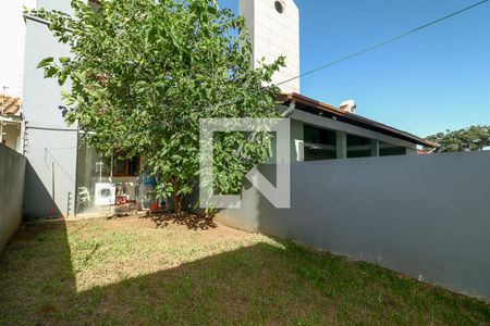 Casa à venda com 152m², 3 quartos e 2 vagas Casa à venda com 152m², 3 quartos e 2 vagasQuintal