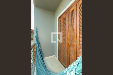 Casa à venda com 152m², 3 quartos e 2 vagas Casa à venda com 152m², 3 quartos e 2 vagasVaranda