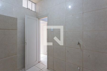 Banheiro de apartamento para alugar com 1 quarto, 50m² em Lagoinha, Belo Horizonte