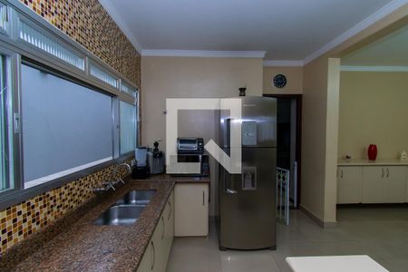 Casa para alugar com 223m², 3 quartos e 4 vagas Casa para alugar com 223m², 3 quartos e 4 vagasCozinha