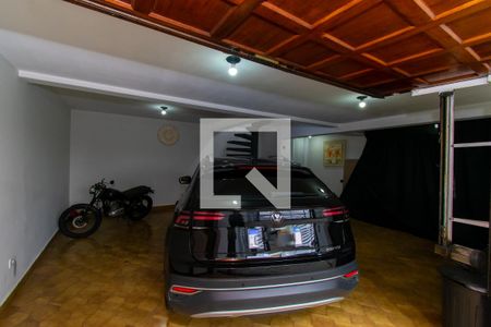 Casa para alugar com 223m², 3 quartos e 4 vagas Casa para alugar com 223m², 3 quartos e 4 vagasGaragem