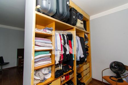 Casa para alugar com 223m², 3 quartos e 4 vagas Casa para alugar com 223m², 3 quartos e 4 vagasCloset da suíte