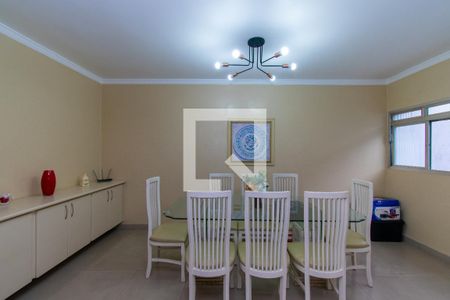 Casa para alugar com 223m², 3 quartos e 4 vagas Casa para alugar com 223m², 3 quartos e 4 vagasSala de Jantar