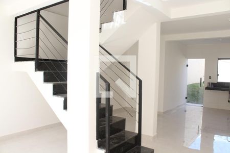 Sala/Cozinha de casa para alugar com 3 quartos, 112m² em Goiânia, Belo Horizonte