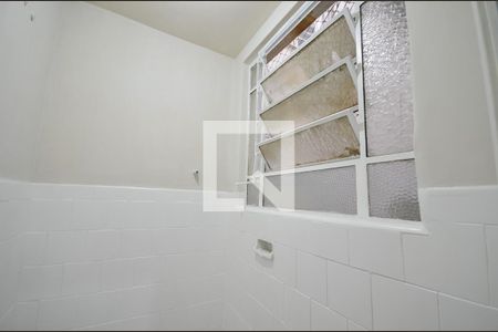Apartamento para alugar com 73m², 2 quartos e sem vaga Apartamento para alugar com 73m², 2 quartos e sem vagaBanheiro de serviço