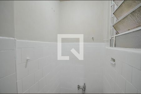 Apartamento para alugar com 73m², 2 quartos e sem vaga Apartamento para alugar com 73m², 2 quartos e sem vagaBanheiro de serviço