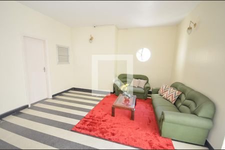 Apartamento para alugar com 73m², 2 quartos e sem vaga Apartamento para alugar com 73m², 2 quartos e sem vagaHall