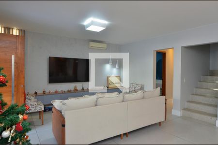 Sala de casa de condomínio à venda com 4 quartos, 280m² em Recreio dos Bandeirantes, Rio de Janeiro