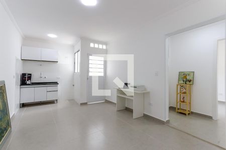 Sala e Cozinha de casa para alugar com 2 quartos, 75m² em Parque Edu Chaves, São Paulo