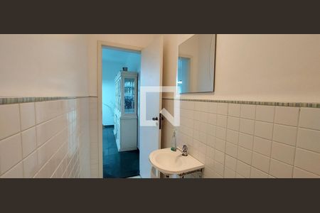 Casa à venda com 227m², 3 quartos e 2 vagasLavabo