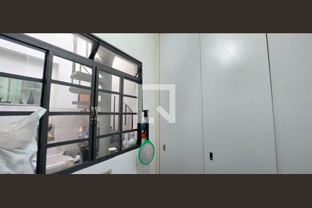 Casa à venda com 227m², 3 quartos e 2 vagasQuarto externo 