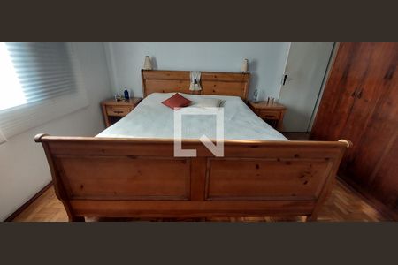 Casa à venda com 227m², 3 quartos e 2 vagasQuarto 1 suíte