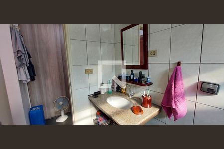 Casa à venda com 227m², 3 quartos e 2 vagasBanheiro Quarto 1 suíte