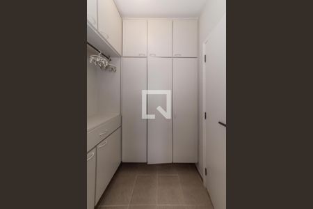 Apartamento para alugar com 120m², 3 quartos e 2 vagas Apartamento para alugar com 120m², 3 quartos e 2 vagasÁrea de Serviço - Quarto de Serviço
