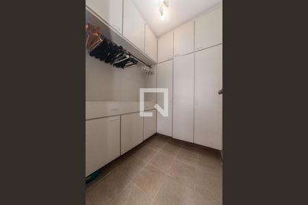 Apartamento para alugar com 120m², 3 quartos e 2 vagas Apartamento para alugar com 120m², 3 quartos e 2 vagasÁrea de Serviço - Quarto de Serviço
